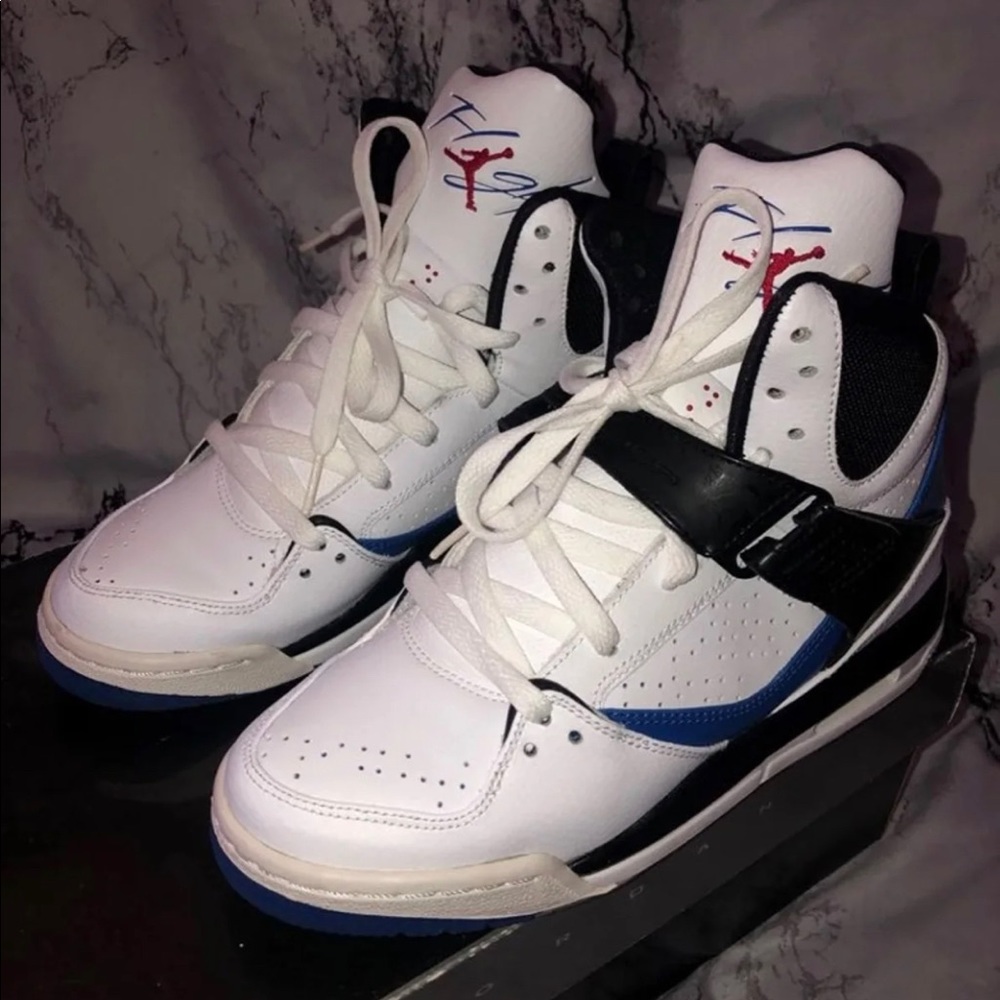 Jordan Flight 45 sz 6Y/ 7.5 W